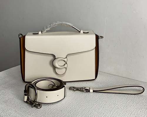 Picture of Coach Lady Handbags _SKUfw139749250fw